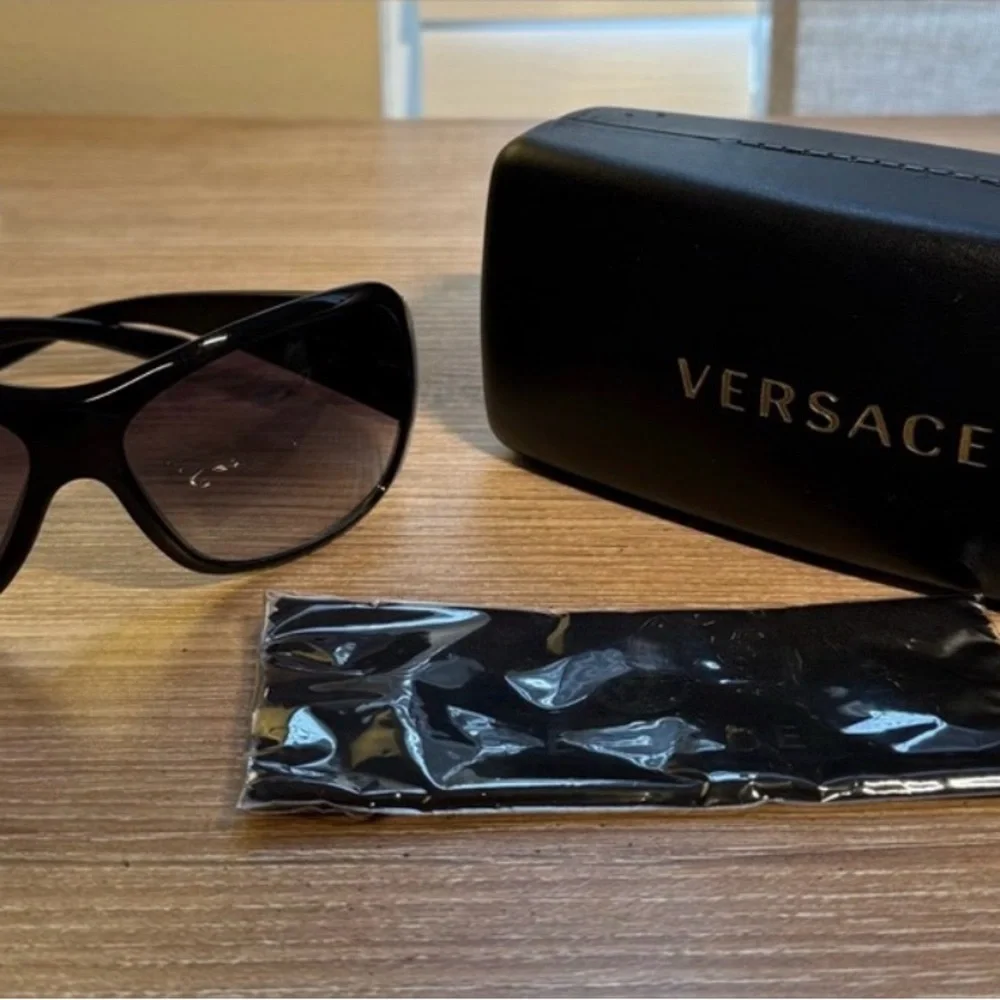 Versace 4103 Black Wrap around Sunglasses - Picture 2 of 5